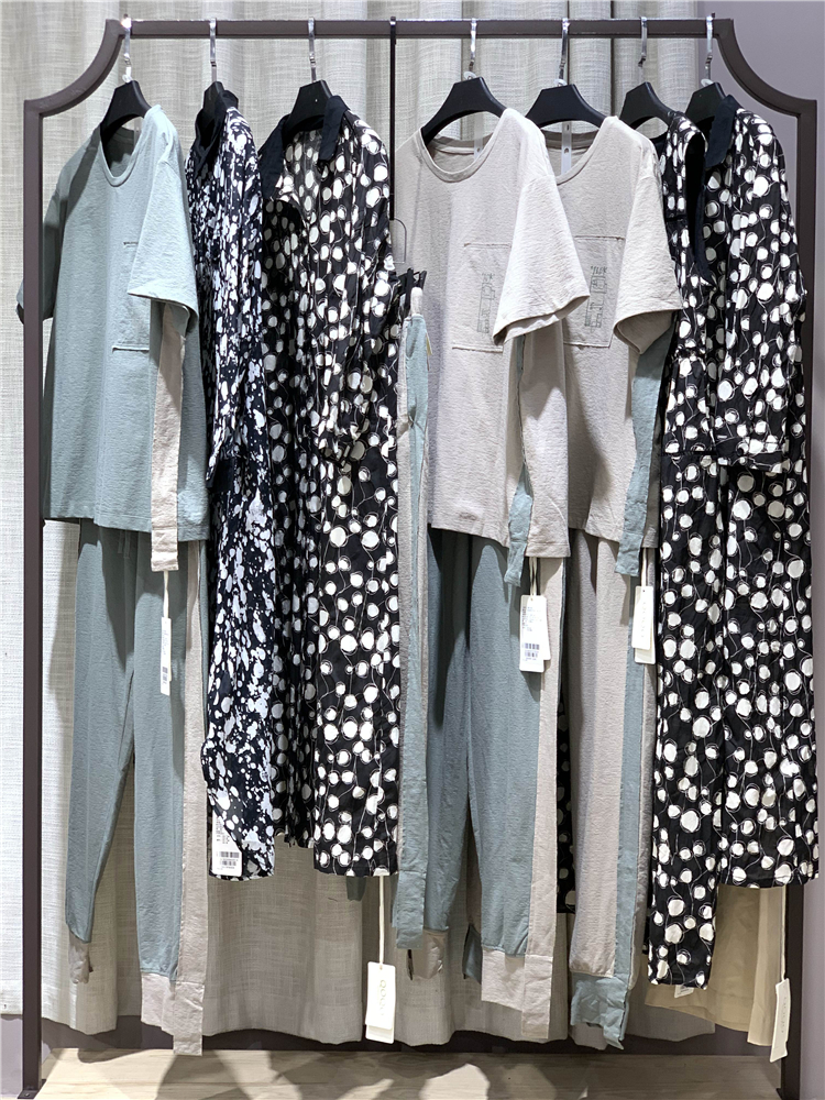 米祖品牌折扣店貨源直播貨源供應(yīng)