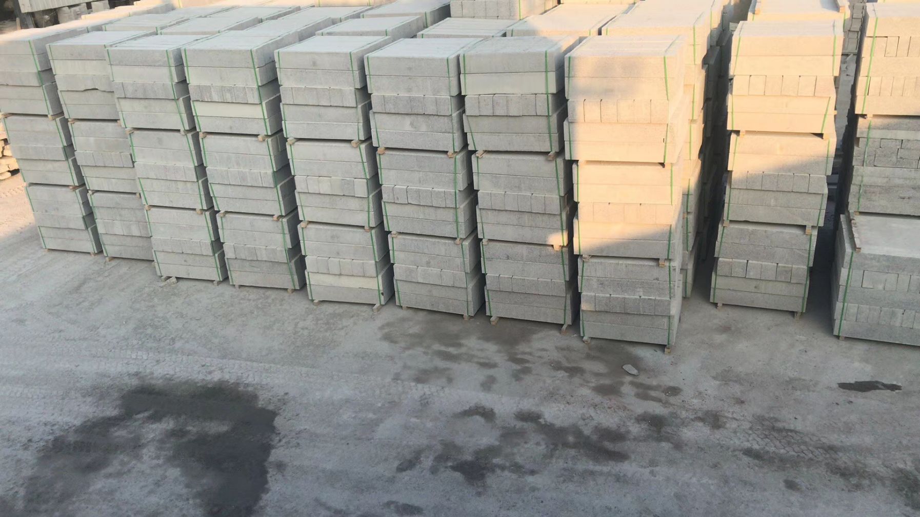 花崗巖五蓮花路沿石廠家直銷