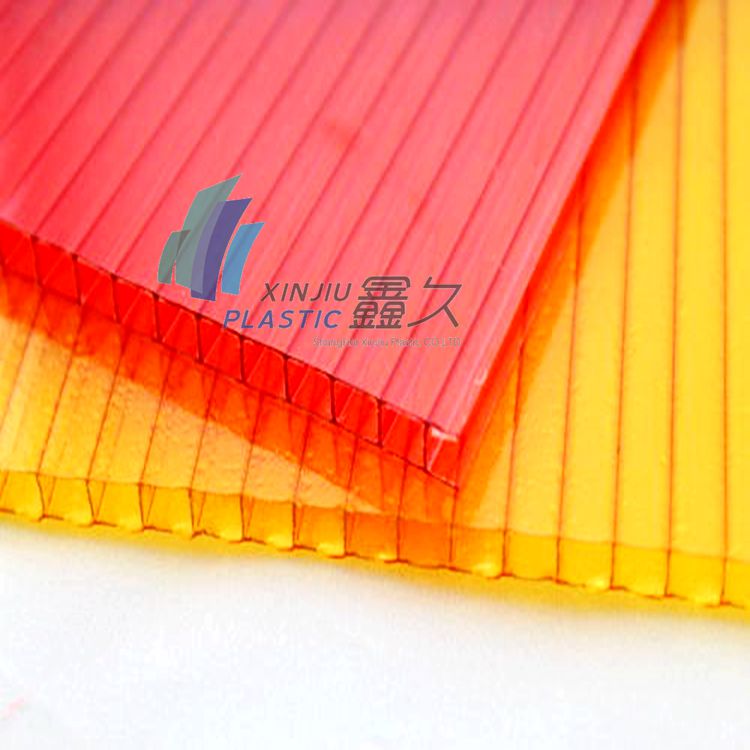 pc陽光板廠家—鑫久專注pc陽光板生產(chǎn)—*全國(guó) 德國(guó)拜耳