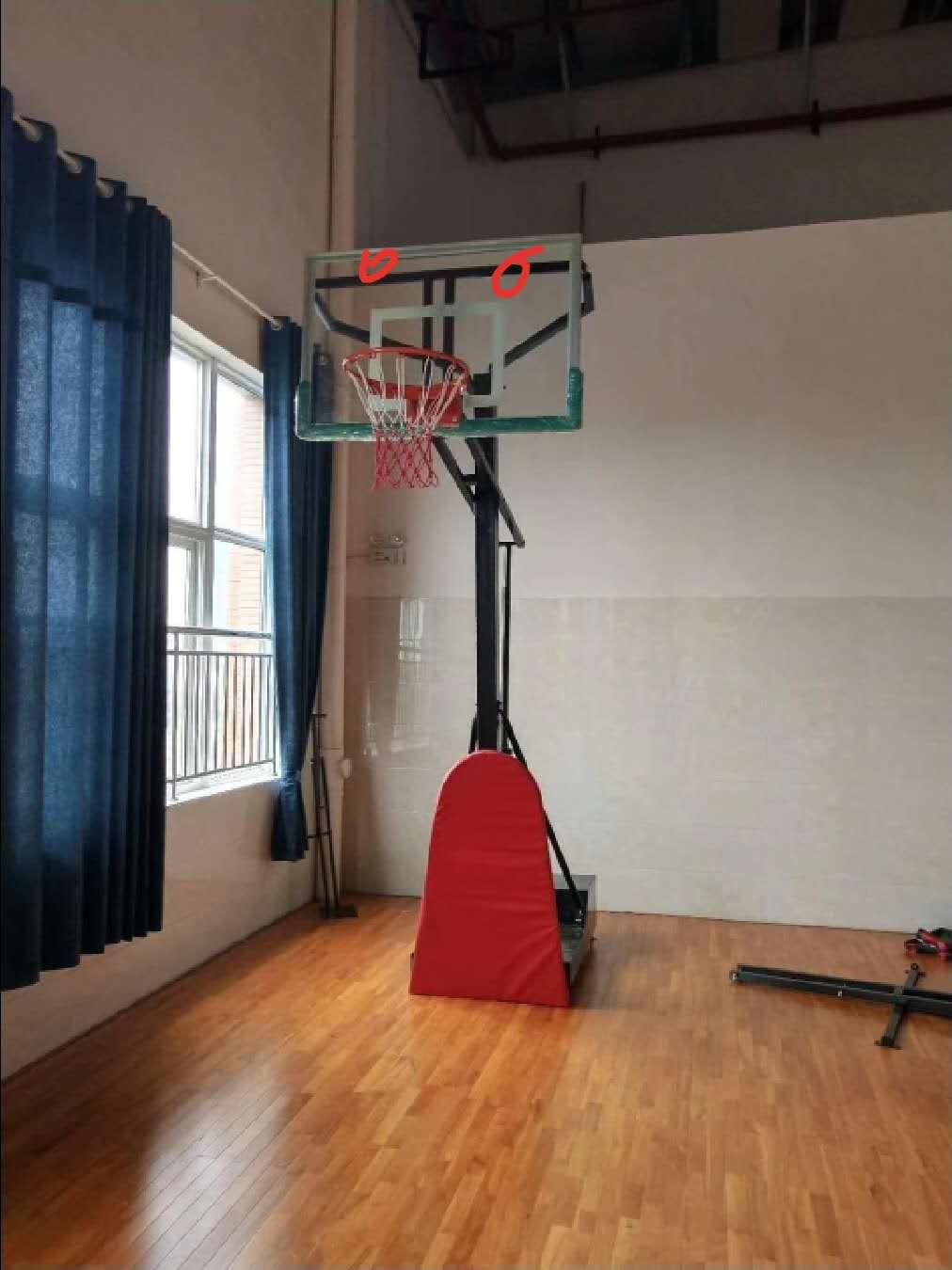 供應(yīng)固定式籃球架批發(fā)/固定籃球架廠家/批發(fā)籃球架