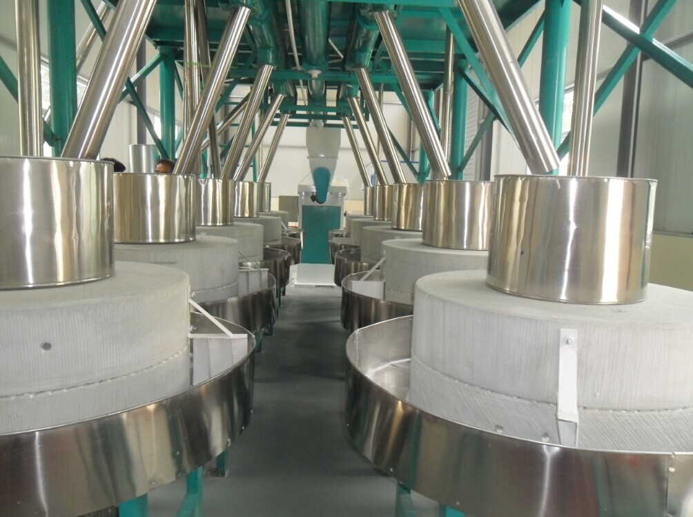 小型石磨面粉機(jī)廠家 小型石磨面粉機(jī)供應(yīng) 小型石磨面粉機(jī)批發(fā) 小型石磨面粉機(jī)生產(chǎn)線