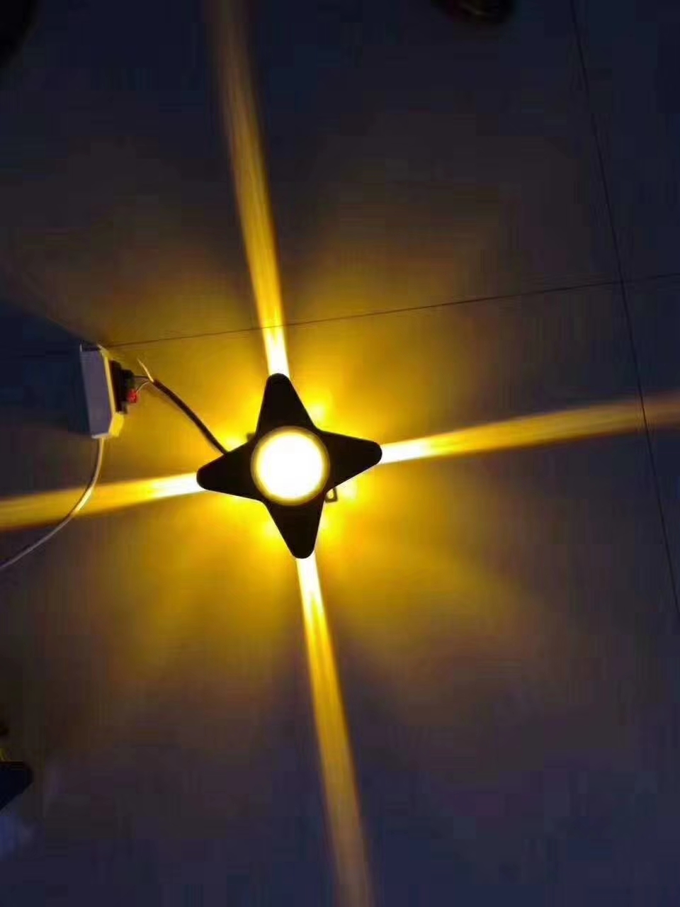 廣東led十字星光燈價(jià)格 戶(hù)外防水壁燈外墻裝飾工程燈七彩星光燈 LED燈廠家