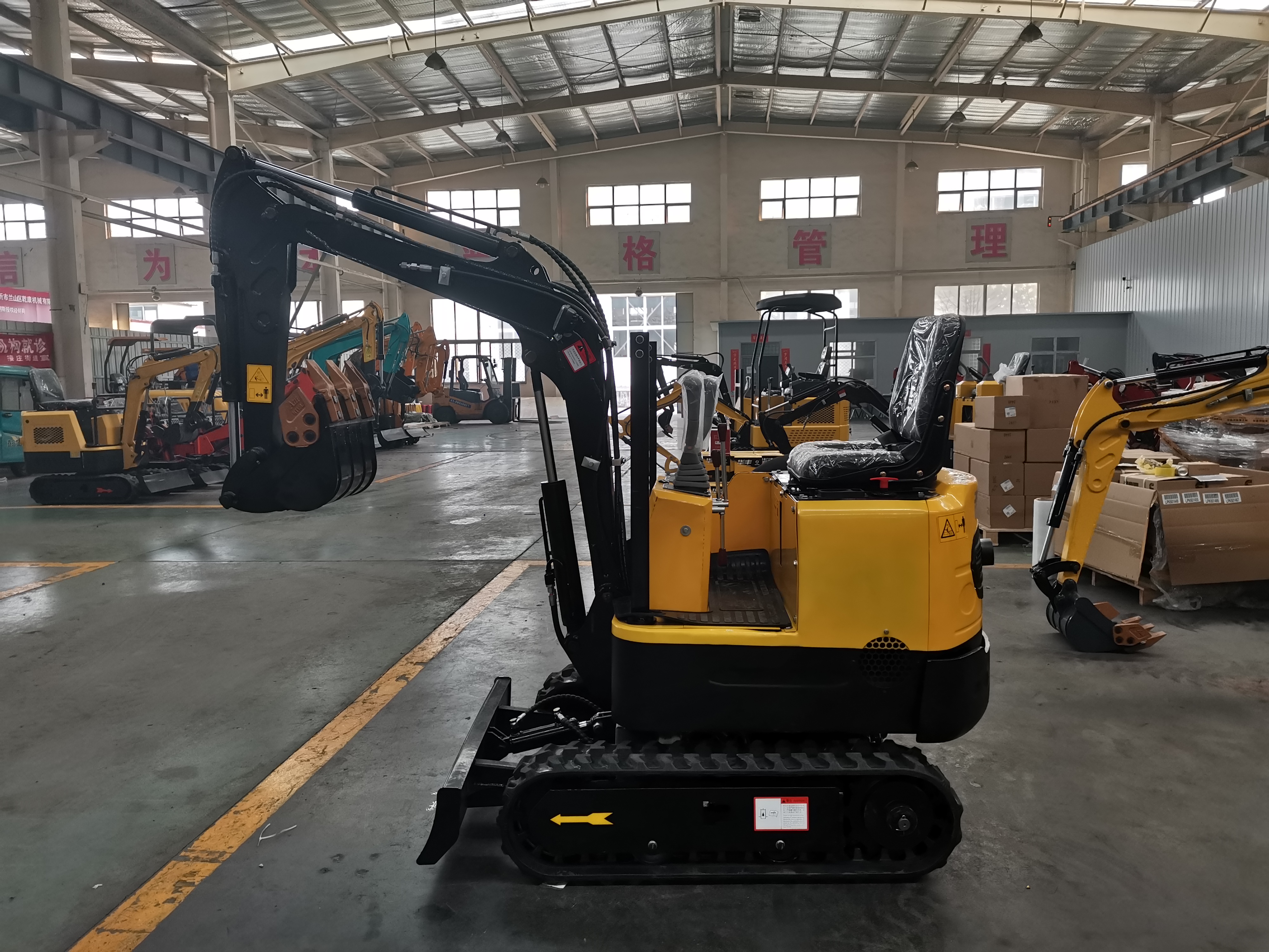 全新工程微型挖掘機 果園大棚挖溝小勾機 水利工程微挖