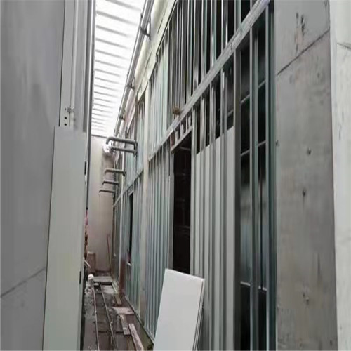 貴州化工廠巖棉夾芯彩鋼板泄爆墻廠家圖片分享 LC-XBQ