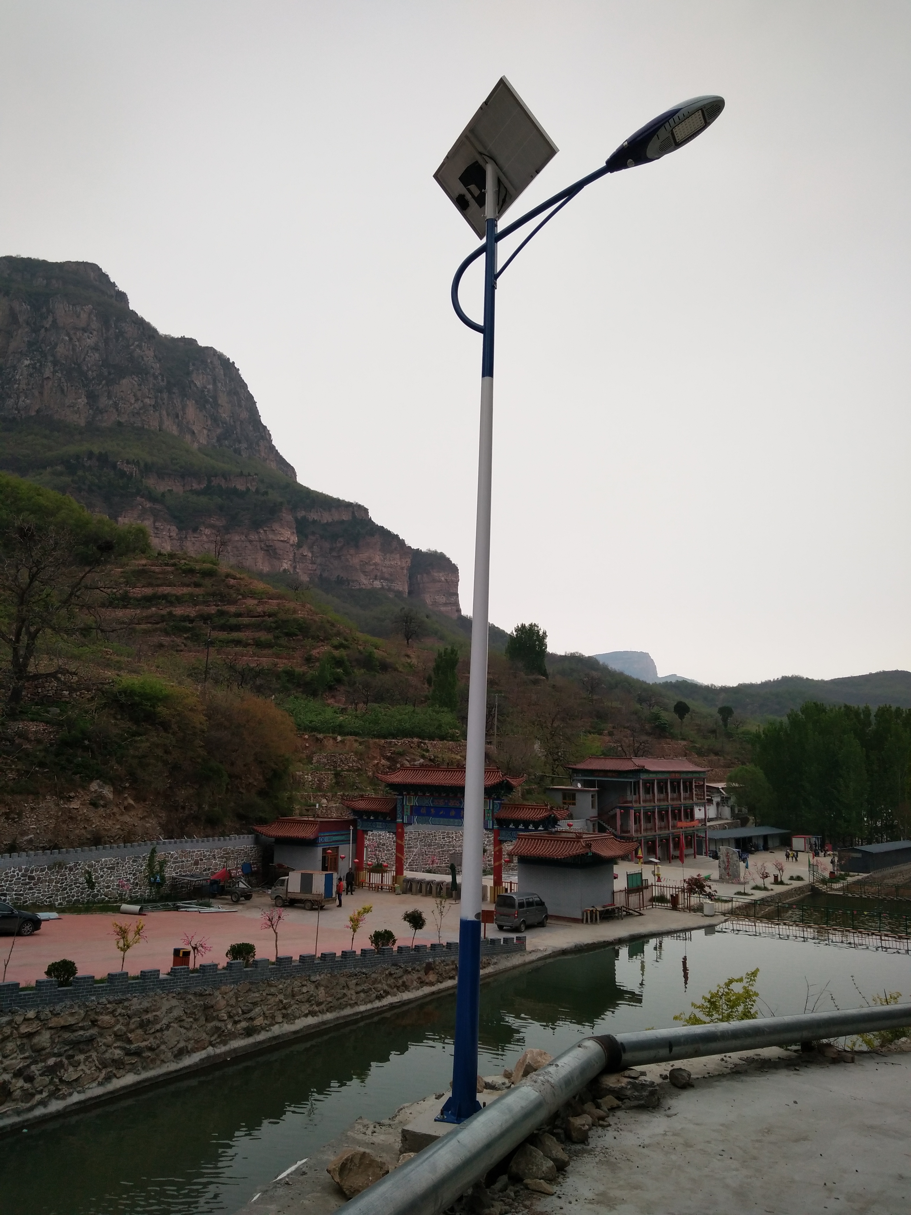 長(zhǎng)治6米太陽(yáng)能路燈配件