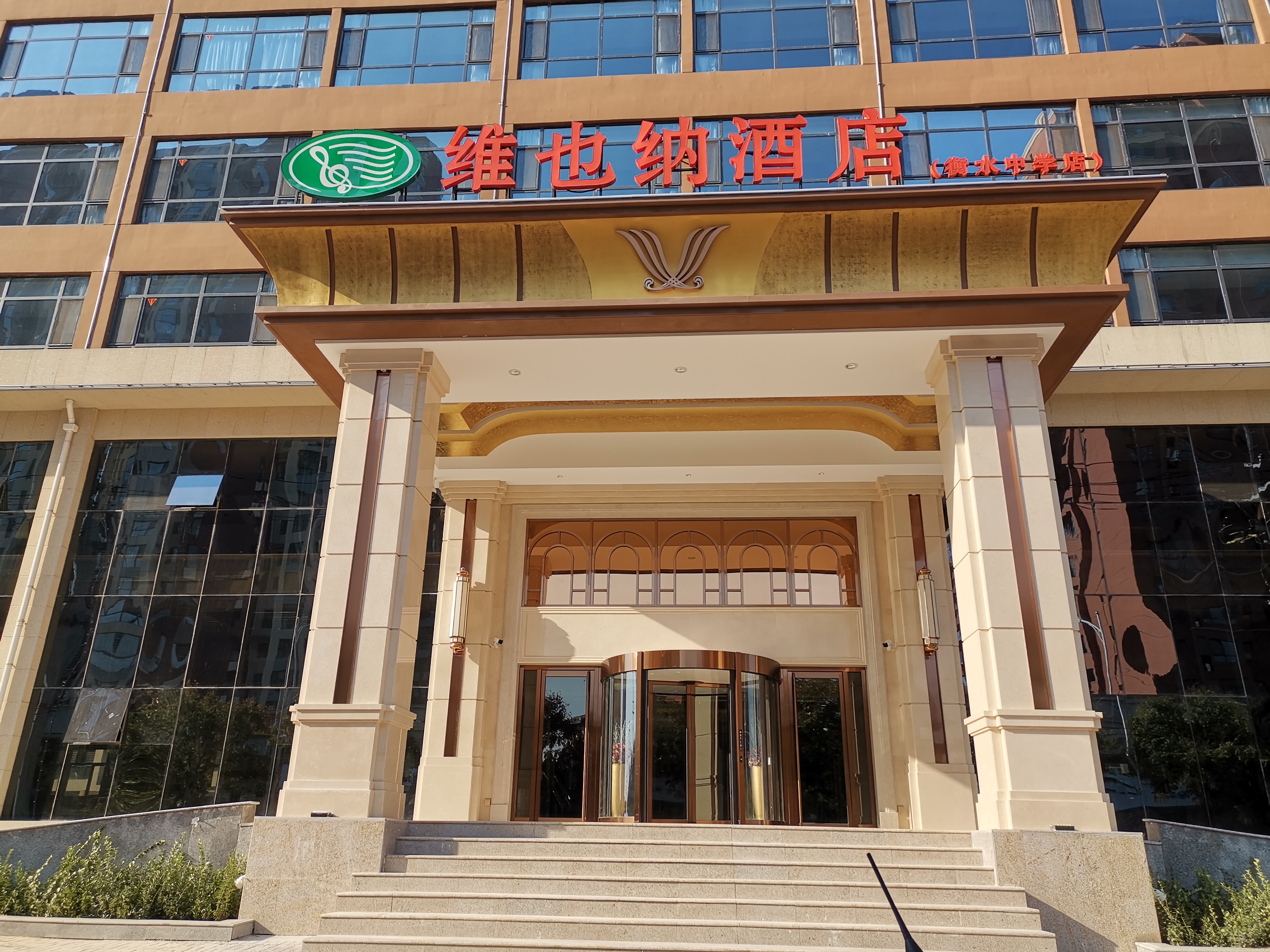自動(dòng)旋轉(zhuǎn)門品牌、供應(yīng)商報(bào)價(jià)、自動(dòng)旋轉(zhuǎn)門品牌哪里有
