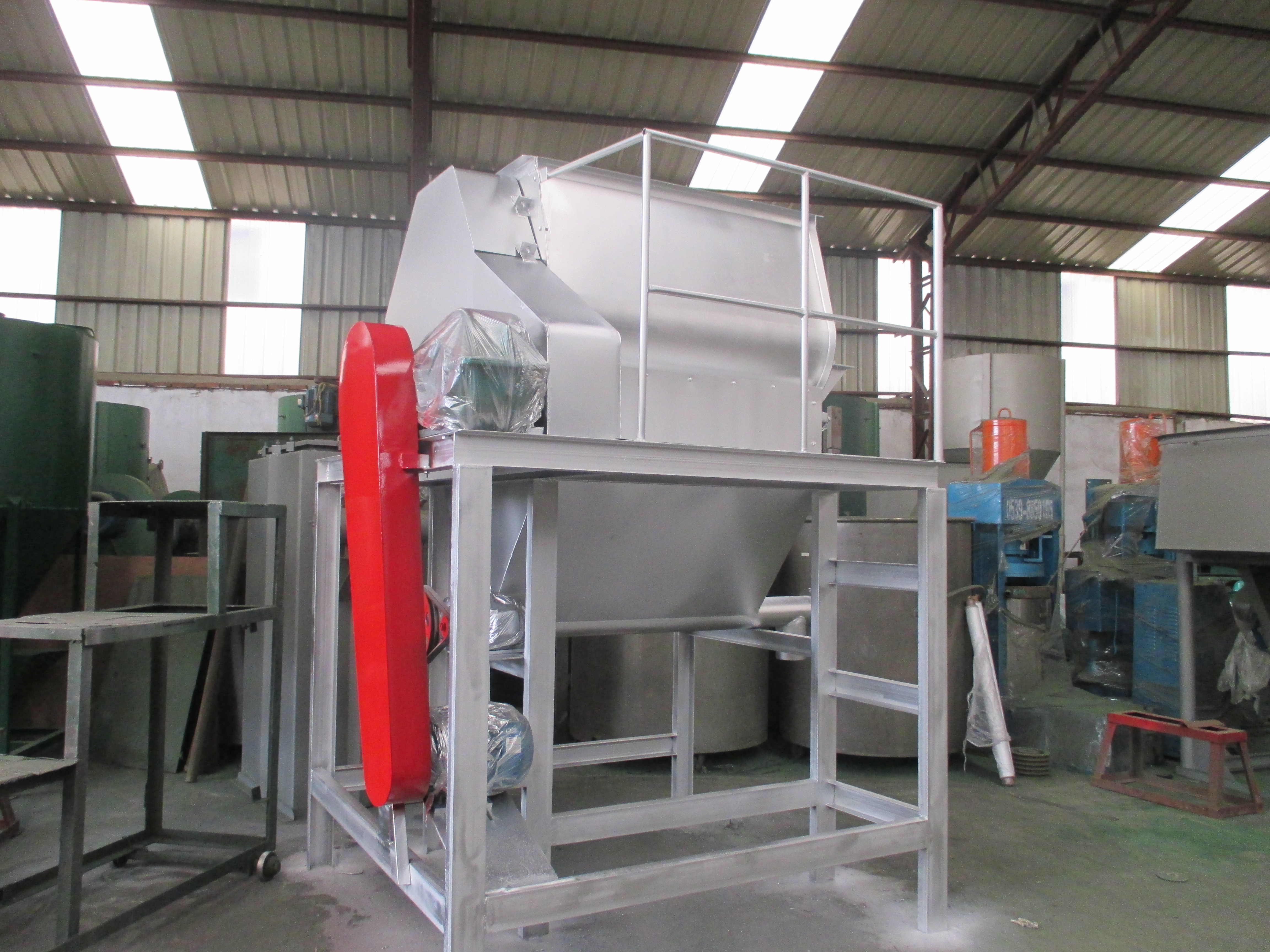 臥式雙軸膩?zhàn)臃蹟嚢铏C(jī)  臥式雙軸膩?zhàn)臃蹟嚢铏C(jī)效率高的機(jī)器