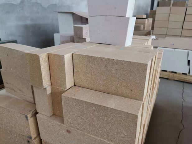 鋯莫來(lái)石磚-燒結(jié)鋯莫來(lái)石磚-電熔鋯莫來(lái)石磚現(xiàn)貨