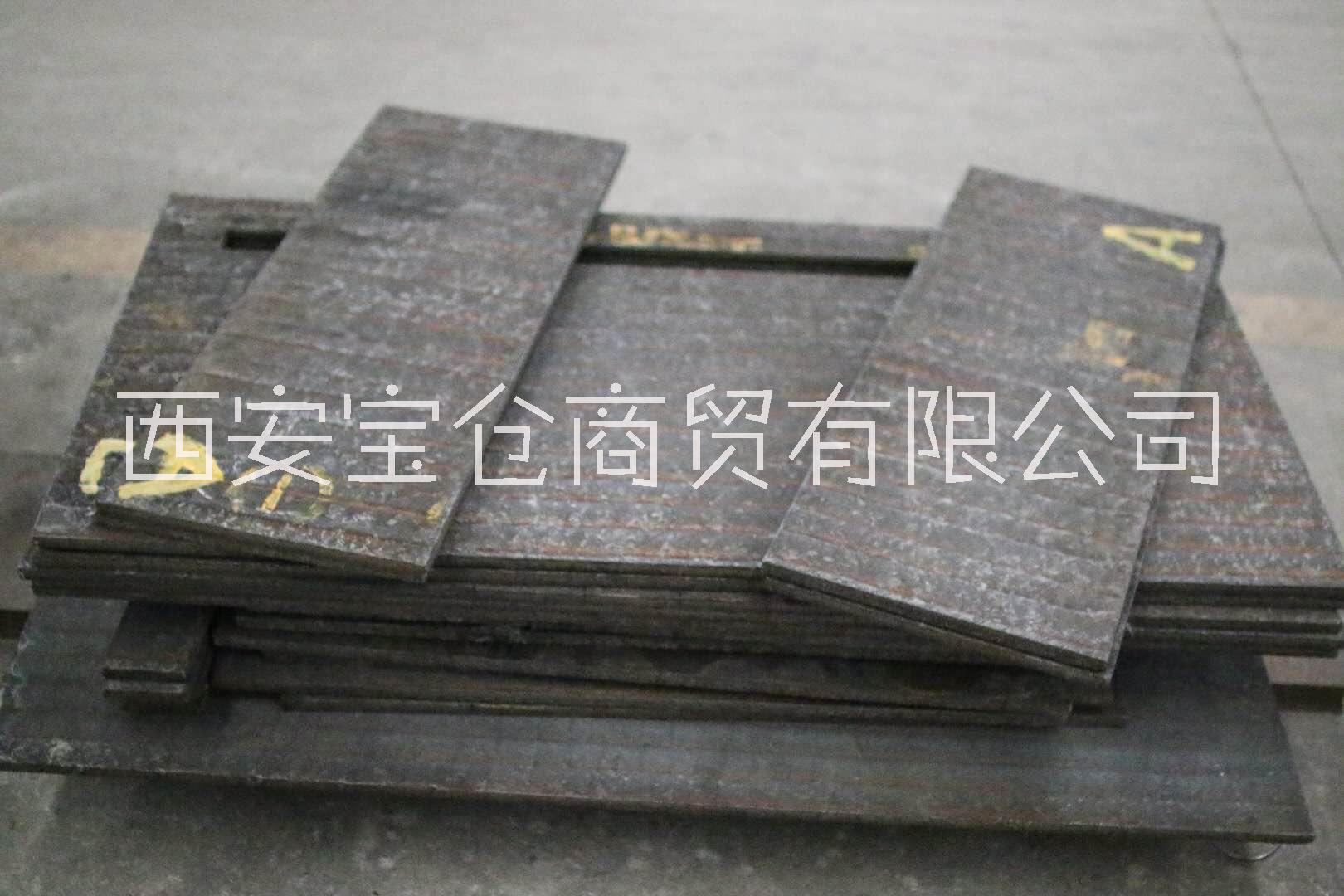 碳化鉻復(fù)合耐磨襯板10+8碳化鉻耐磨復(fù)合板12+12碳化鉻耐磨襯板可切割零售