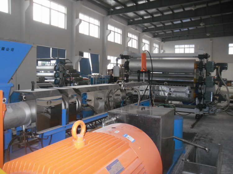 橡膠板材擠出機(jī) 片材擠出機(jī)  江蘇生產(chǎn)廠家