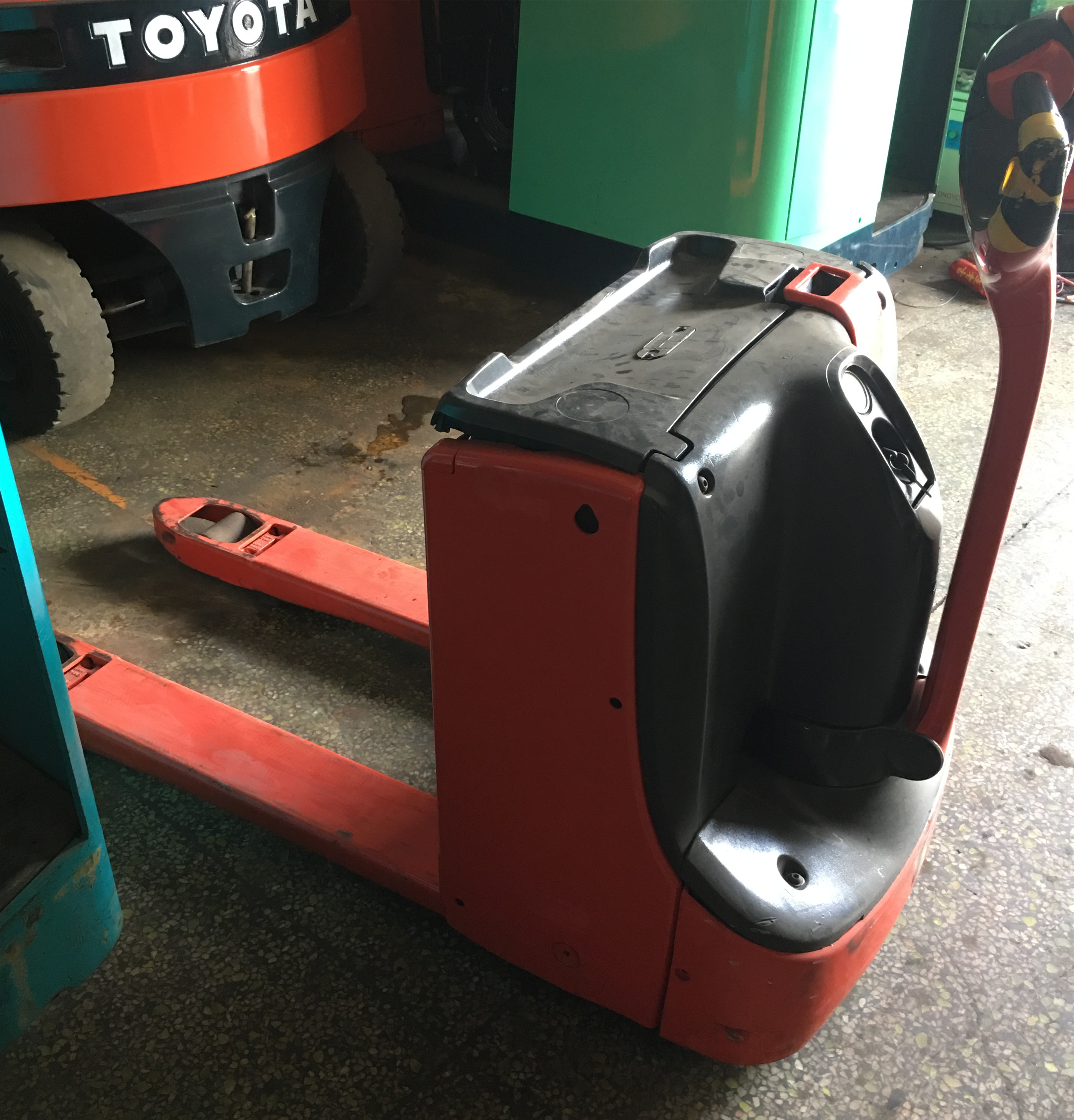 手動叉車升級款電動托盤搬運車