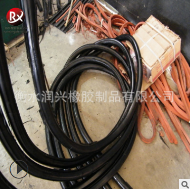 耐油耐磨橡膠棒 公路鐵路橡膠抽拔