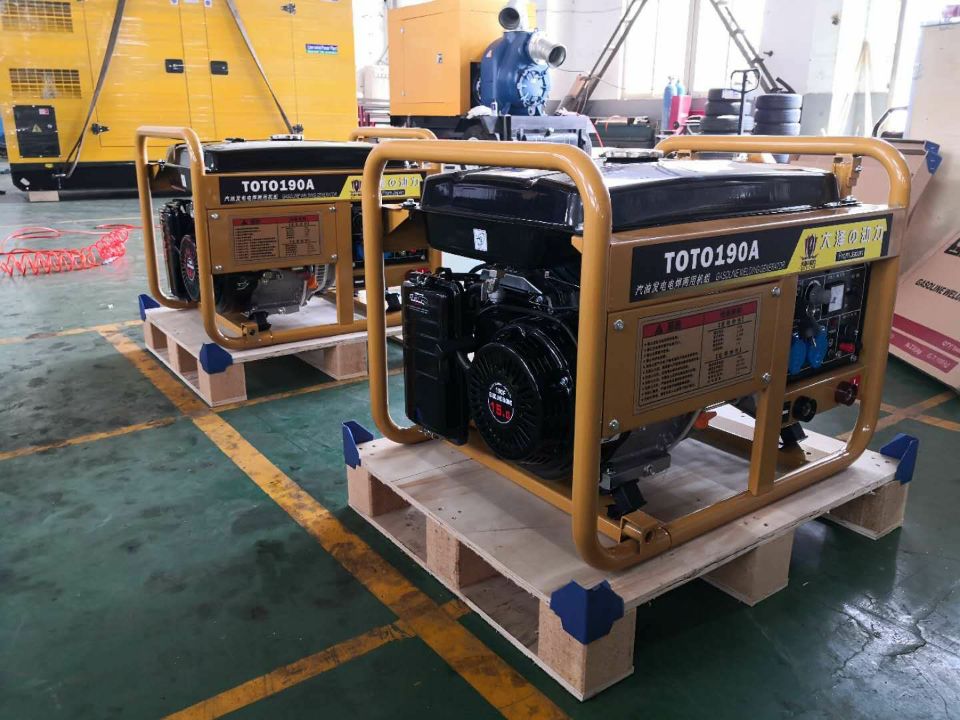 手推的190A*發(fā)電帶電焊機(jī)