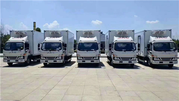 冷藏廂式保鮮車海鮮運輸車生產(chǎn)廠家