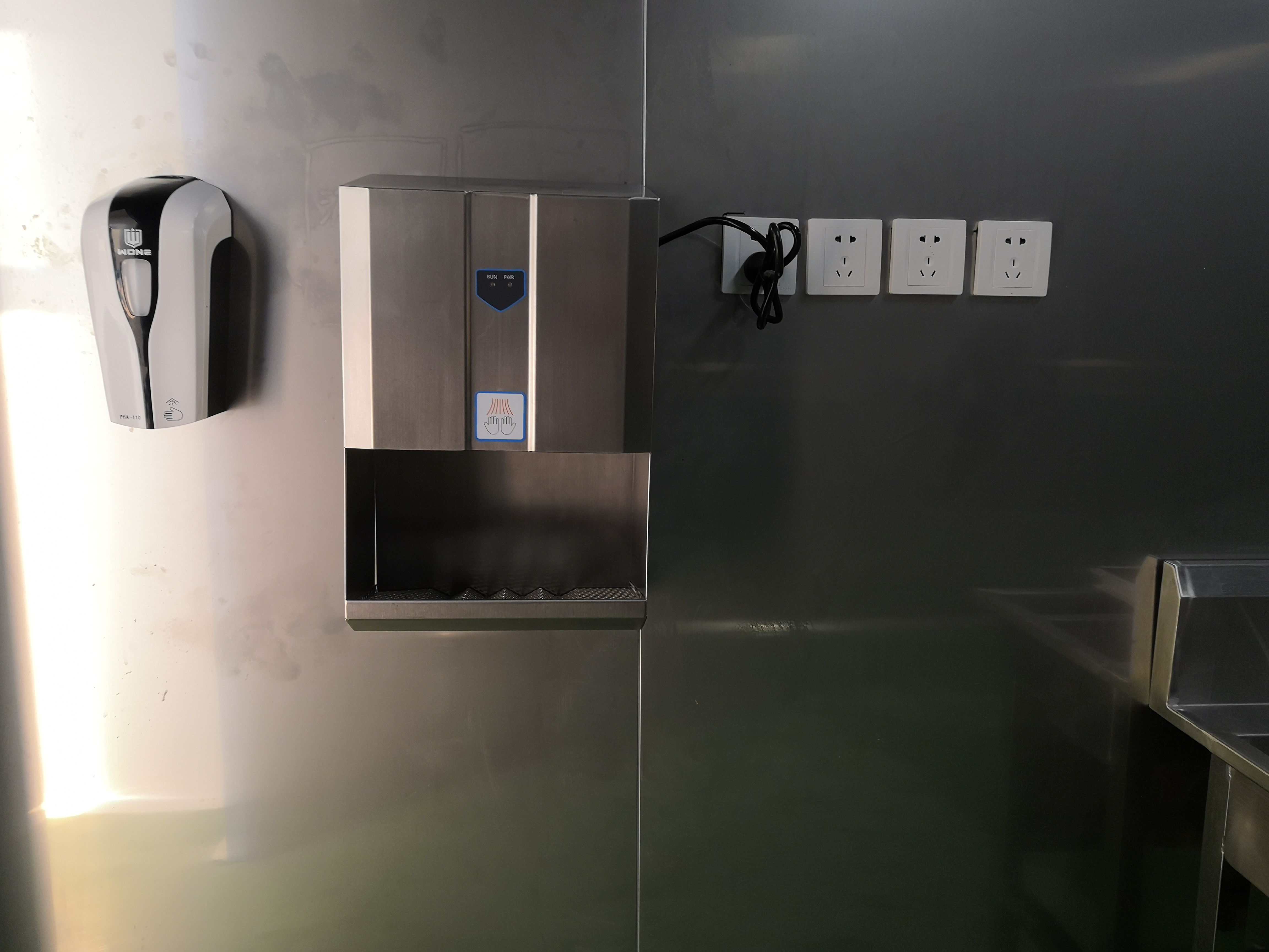 不銹鋼高速干手機(jī) 干手機(jī)噴射式烘手機(jī)  不銹鋼干手機(jī)   不銹鋼干手器