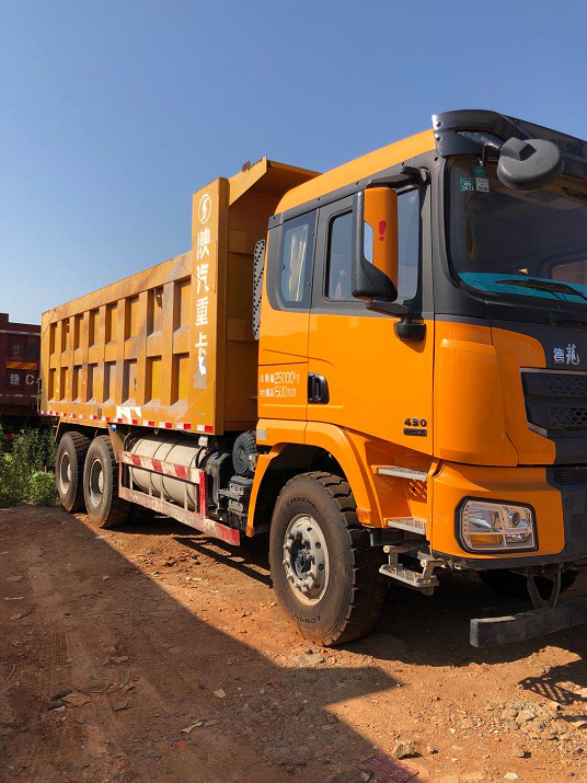 甘肅一年國五430馬力后八輪6米貨廂