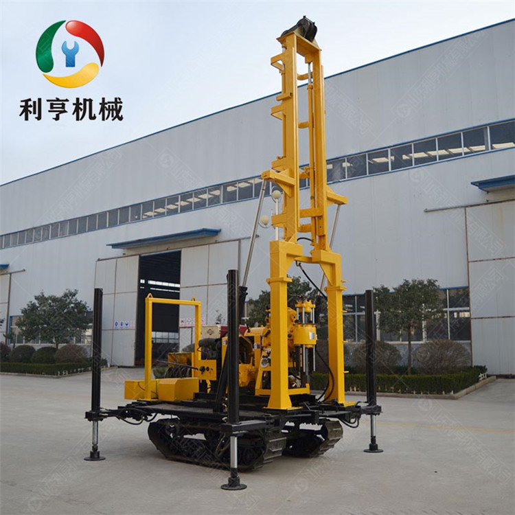 履帶水井鉆機(jī) LH-130D 液壓回轉(zhuǎn)式打井機(jī) 大型深井吃水井鉆機(jī)