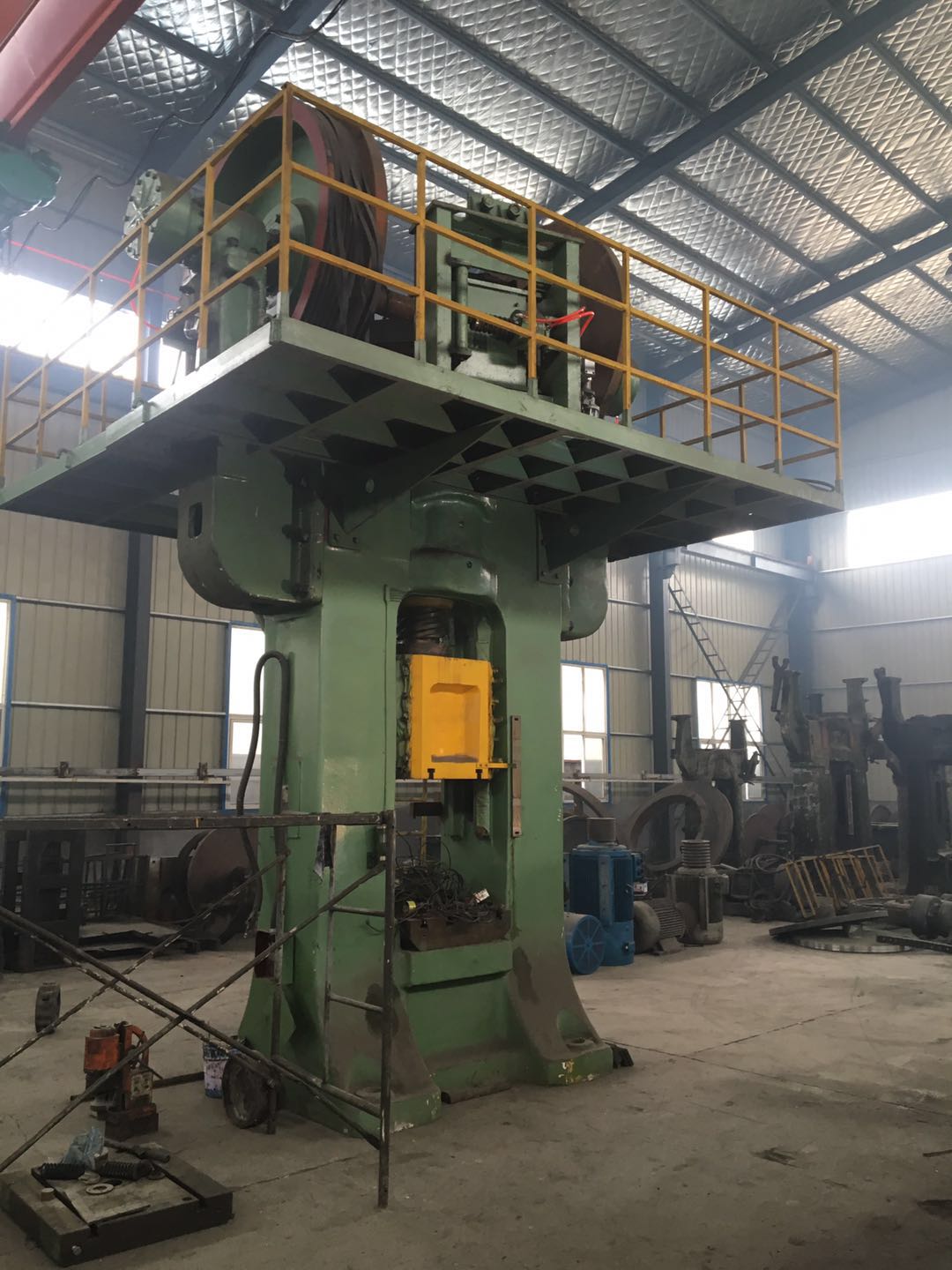 雙盤摩擦壓力機(jī)