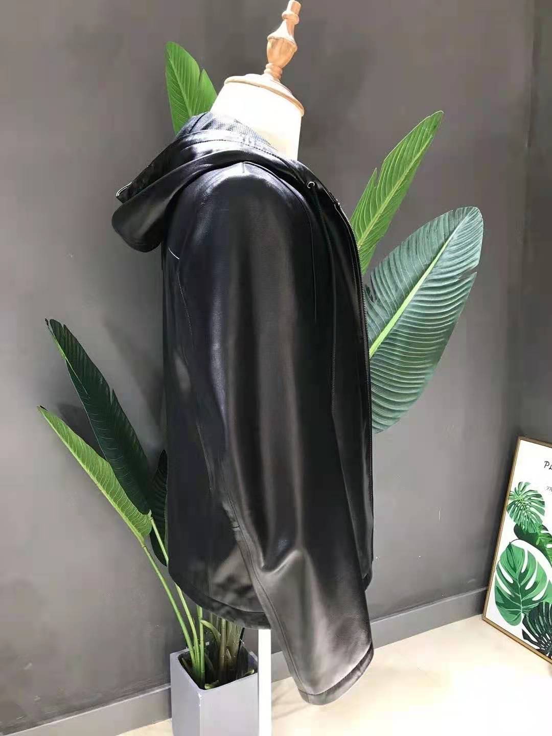 進(jìn)口綿羊皮連帽休閑皮衣批發(fā)