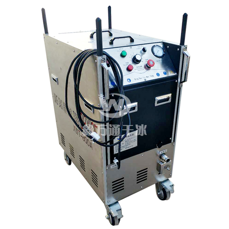 煙臺(tái)干冰清洗，汽車行業(yè)清洗，找鑫萬(wàn)通