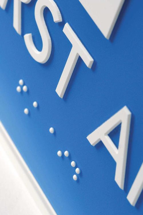 北京盲文標牌按需定制、北京盲文標牌生產(chǎn)廠家、昌平區(qū)盲文標牌報價【上海彩德印務有限公司銷售部】