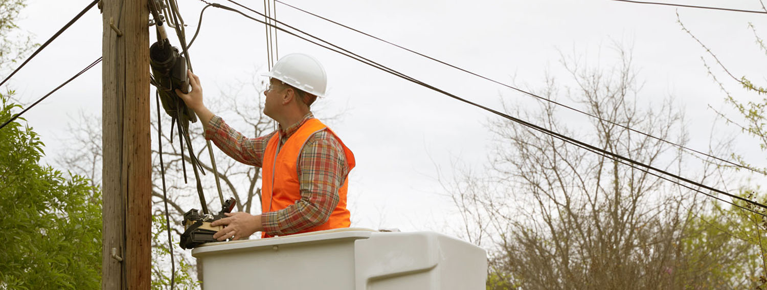 工地光纖熔接,光纖收發(fā)器單模多模,單模光纖芯小10MM 工地光纖熔接,線機(jī)器挖斷