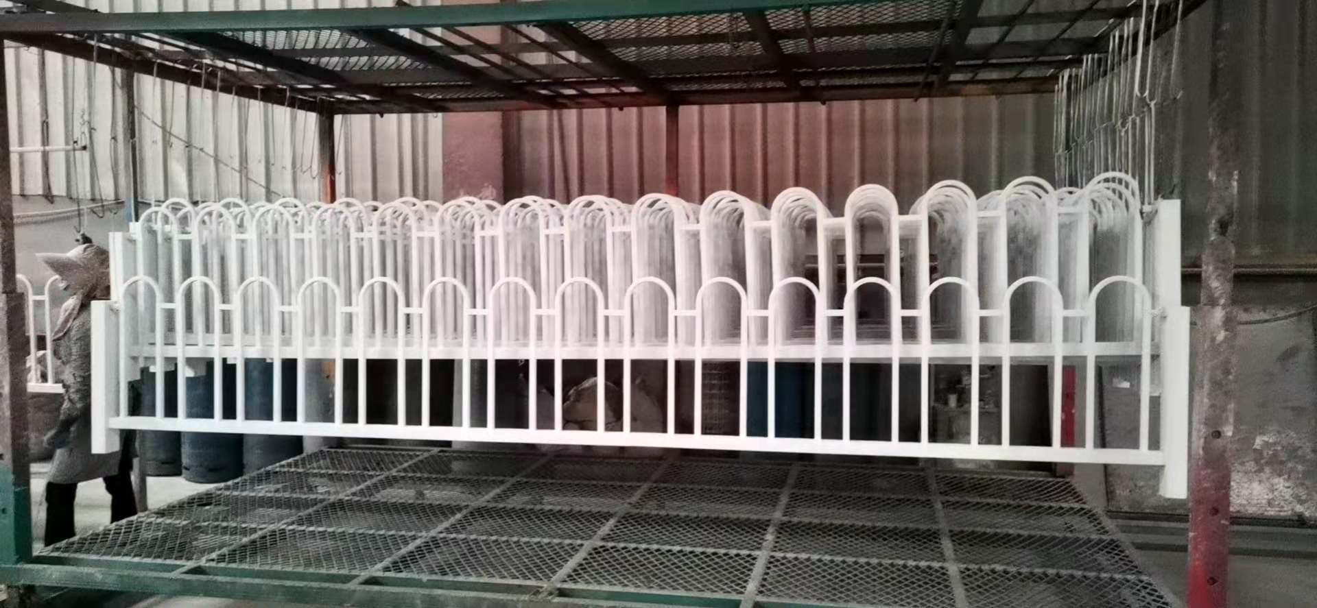 昆明中央隔離欄U型700/1100 昆明中央隔離欄廠家