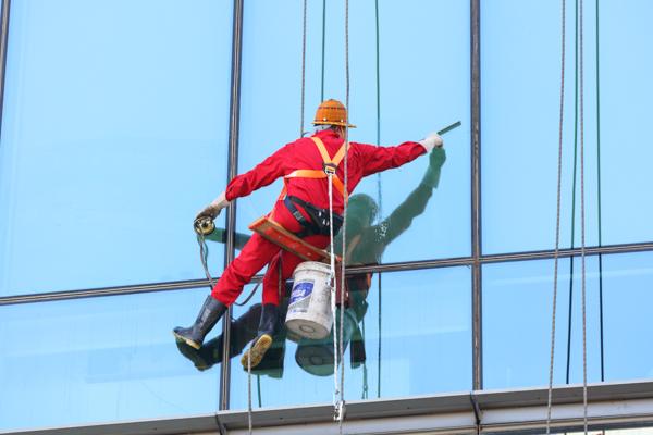 外墻清洗哪家好   外墻清洗聯(lián)系方式
