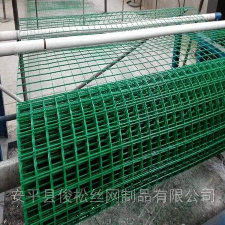 唐山圍墻防護網(wǎng) 圍墻護欄網(wǎng)生產(chǎn)廠家  邊坡防護網(wǎng) 綠色包膠鐵絲網(wǎng)美觀
