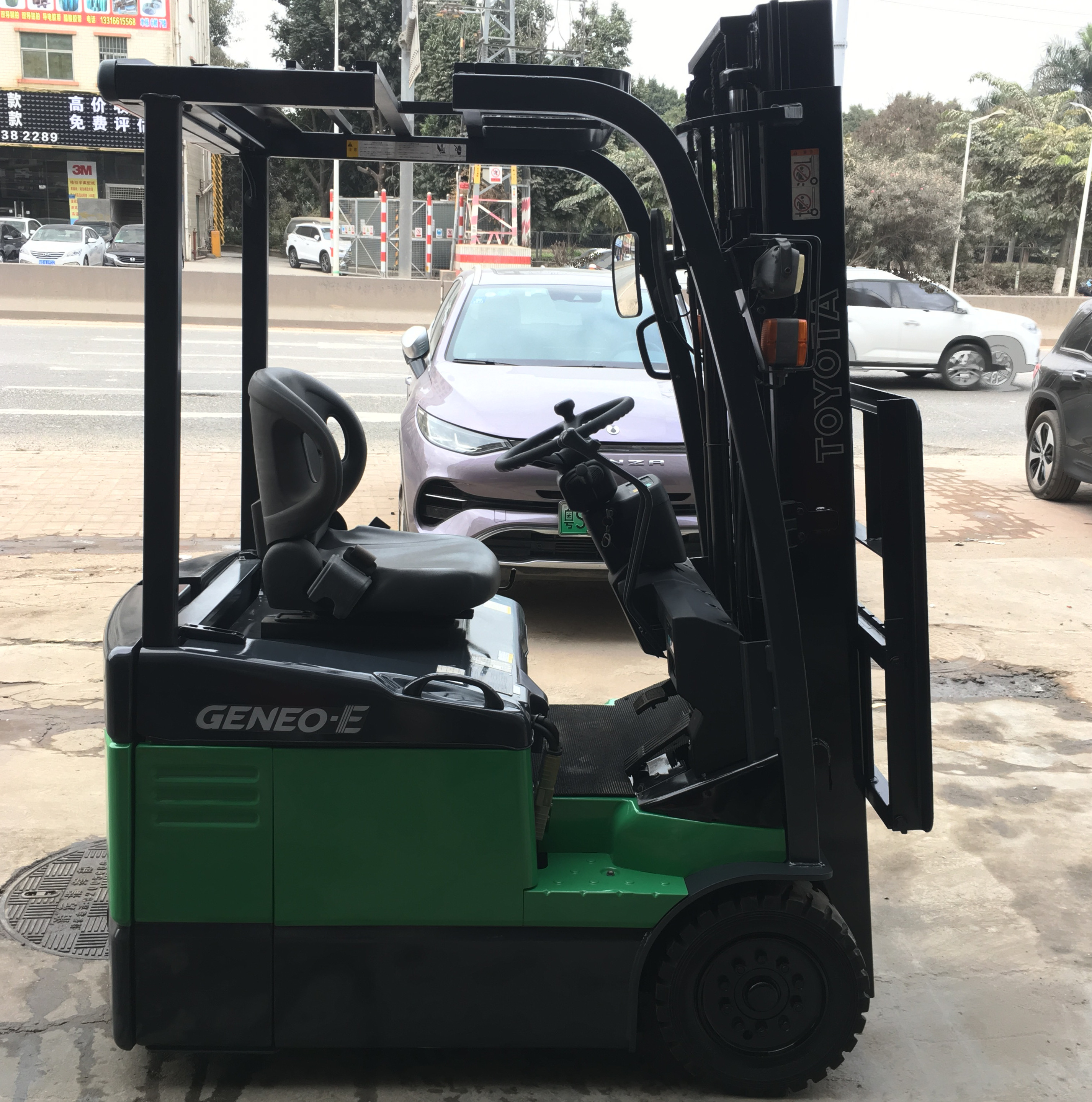 原裝1噸三支點豐田電動叉車 出入電梯窄通道用電動叉車