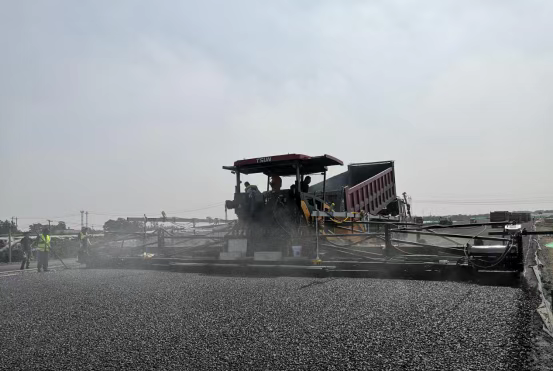 天順長(zhǎng)城18米攤鋪機(jī)、天順長(zhǎng)城攤、16米18米20米22米