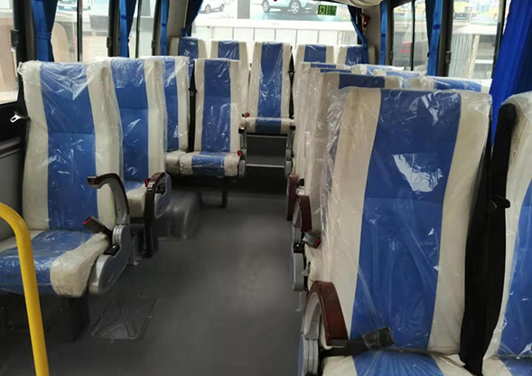 東風(fēng)蓮花19座通勤客車(chē)  國(guó)六19座員工上下班接送車(chē)