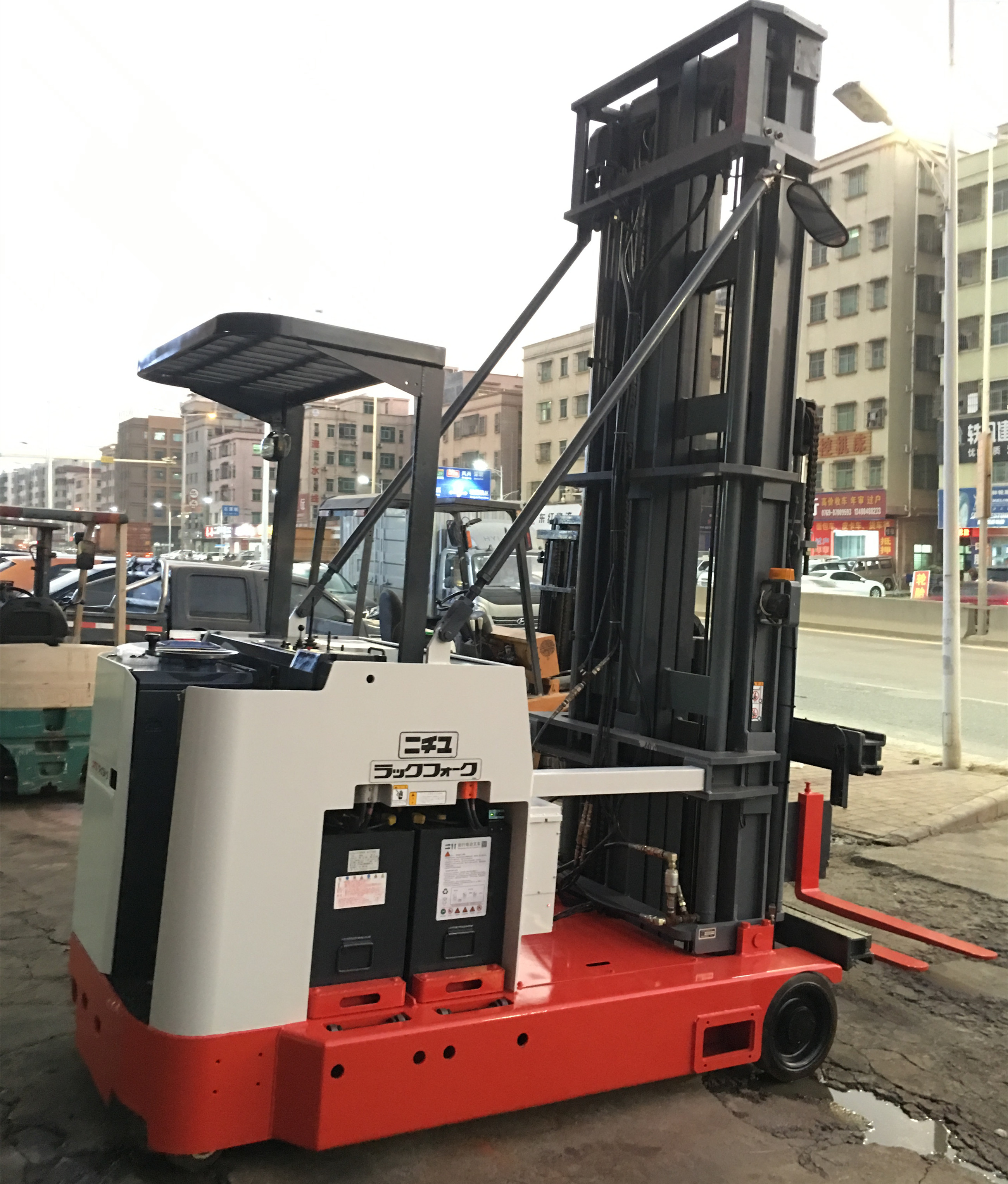 二手NICHIYU1.5噸三向電動(dòng)叉車(chē) 7.5米高叉