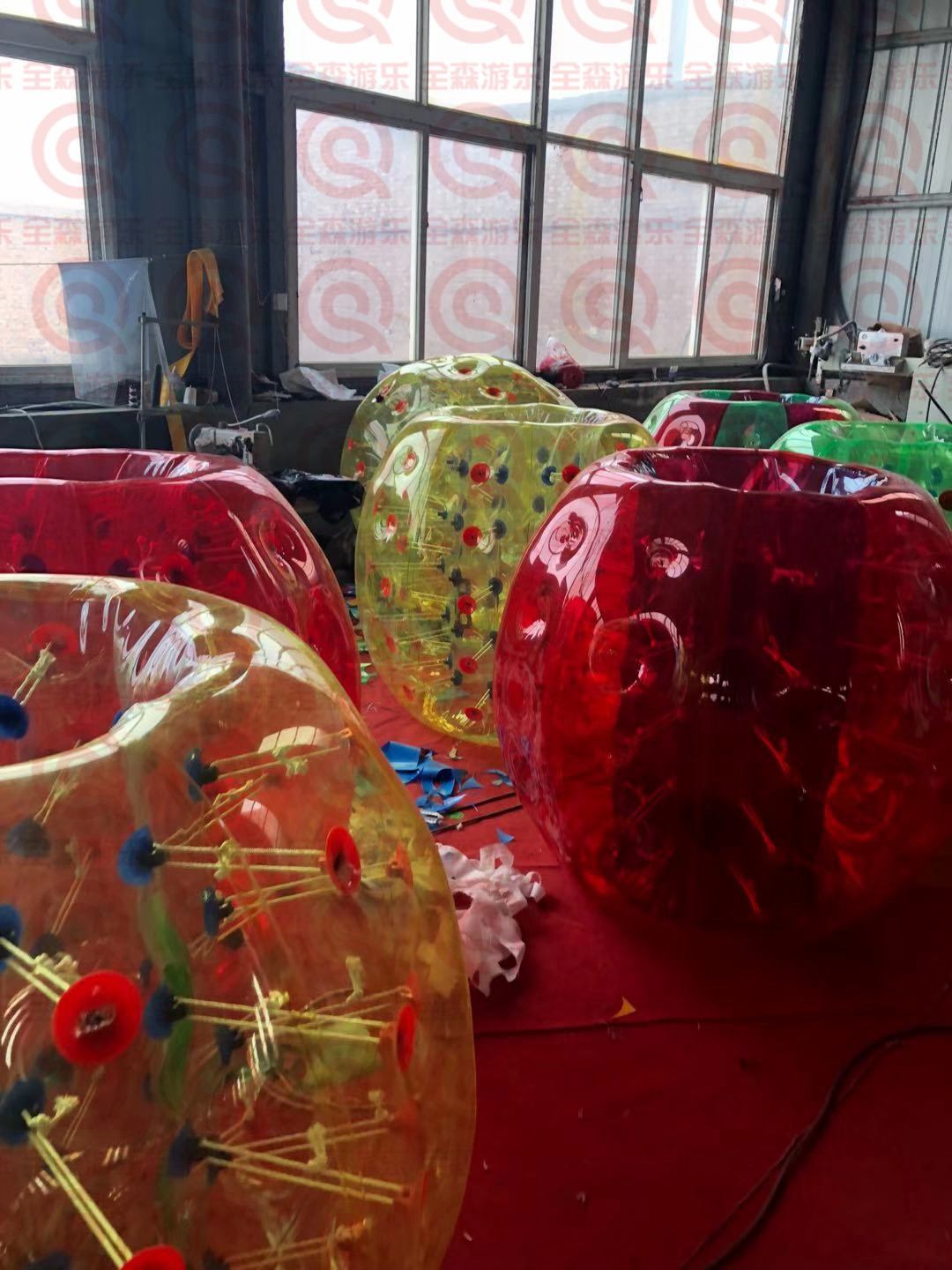 充氣碰碰球碰撞球游樂設(shè)備廠家