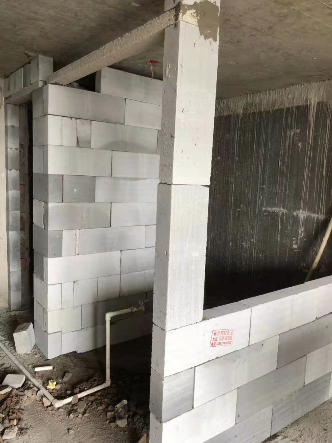 益陽賓館隔墻 益陽辦公室隔墻 益陽商場隔墻施工 益陽輕質(zhì)磚隔墻包工包料