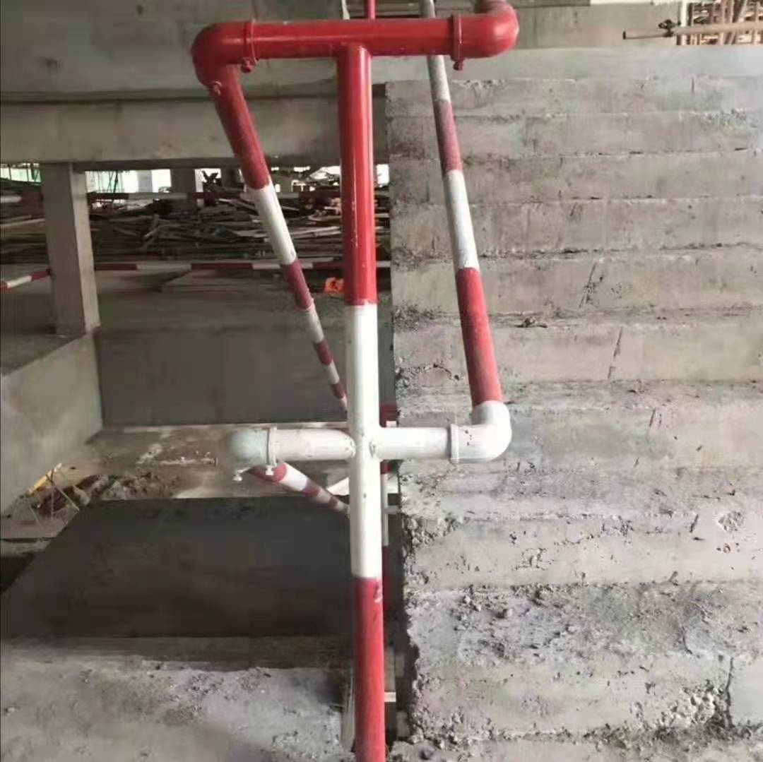 防護欄立桿生產(chǎn)廠家、河北防護欄立桿公司