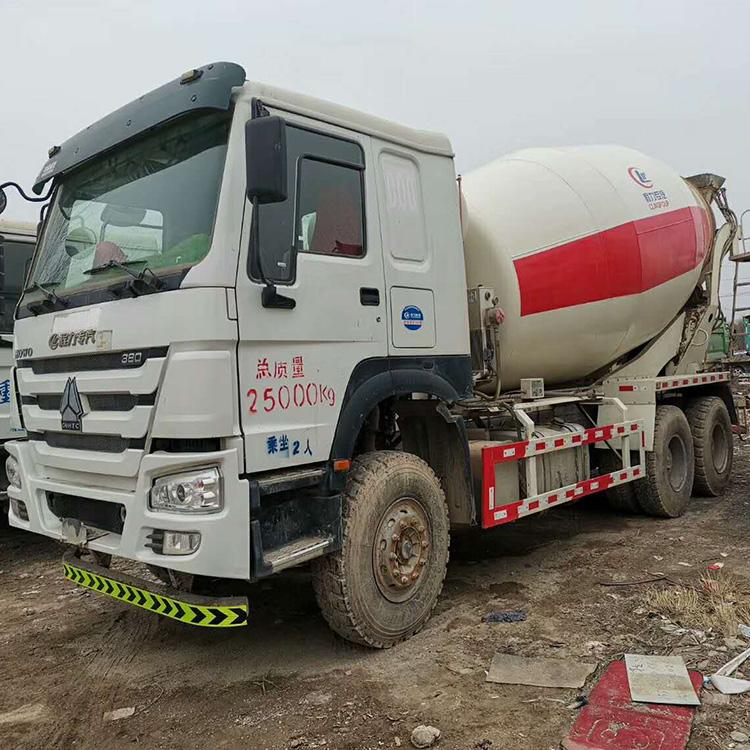 二手混泥土攪拌罐車 二手半掛散裝水泥攪拌罐車 二手?jǐn)嚢韫捃嚿綎|直銷