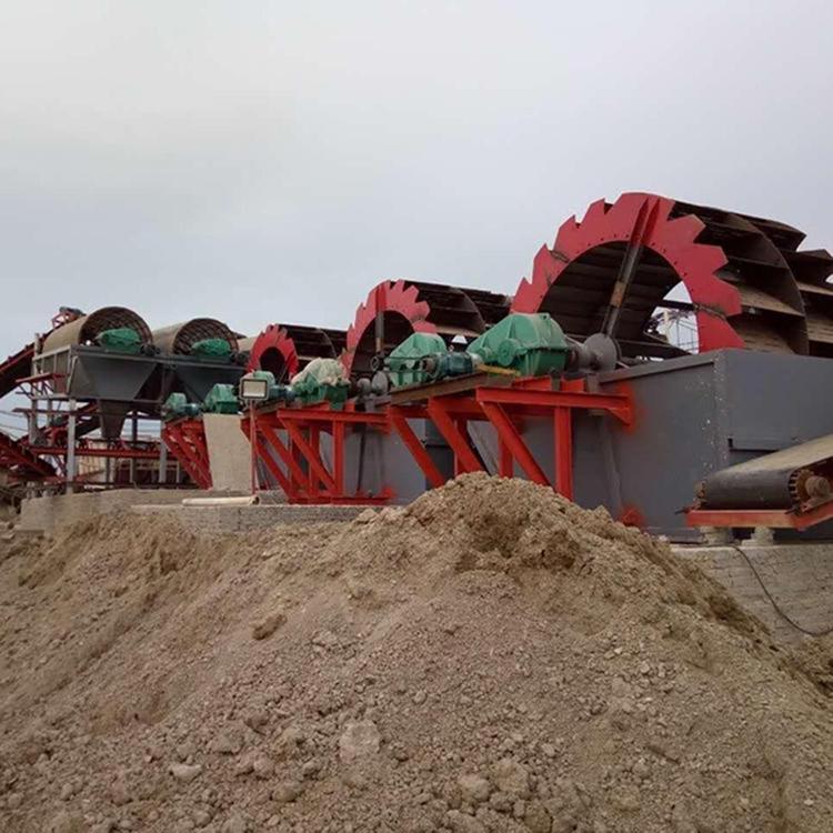 山東銷售螺旋洗砂機(jī)定制,廠家，配置齊全 濰坊螺旋洗砂機(jī)直銷-青州市萬鼎環(huán)?？萍加邢薰?  title=