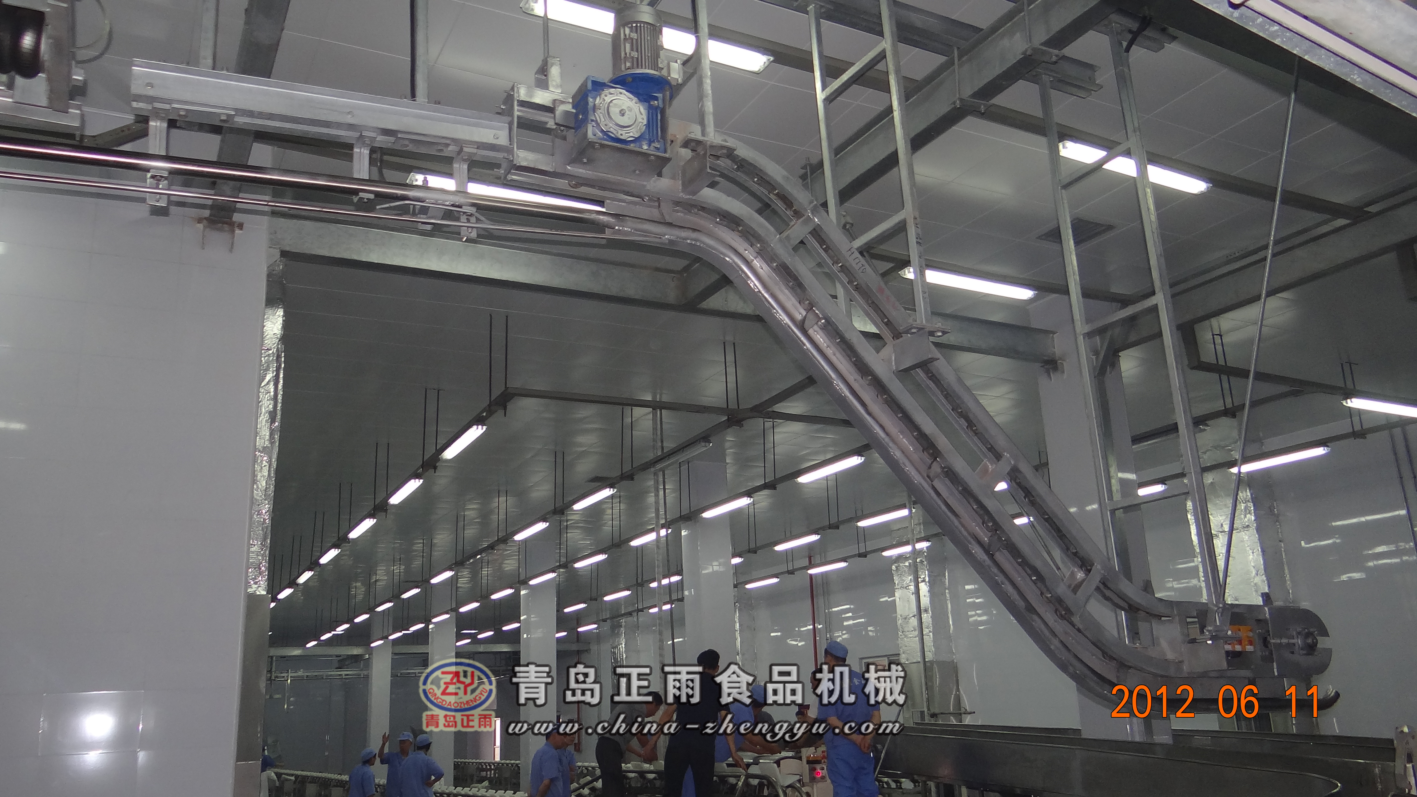 生豬屠宰設(shè)備毛豬提升機(jī)管軌提升機(jī)