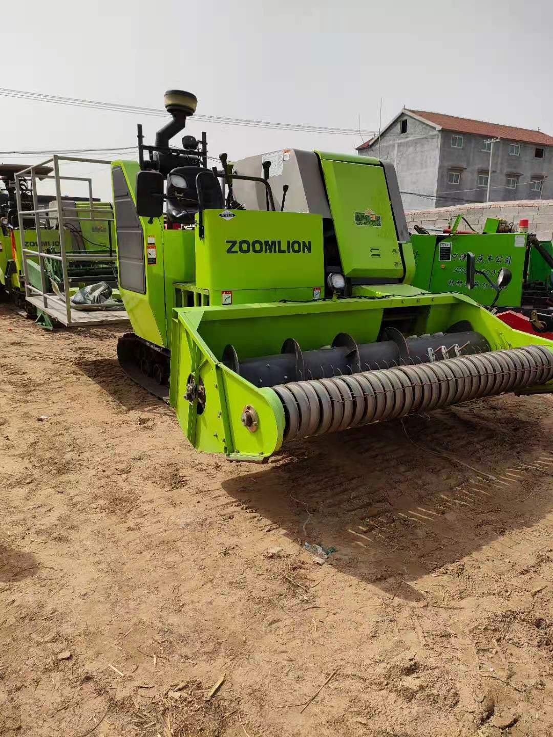 中聯(lián)重科履帶自走式地滾刀打捆機(jī) 大型方捆打捆機(jī) 地滾刀打捆機(jī)