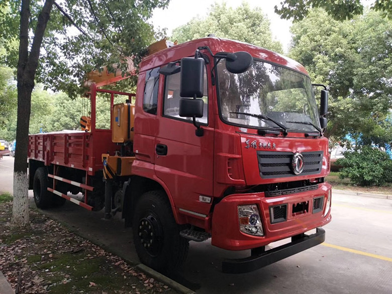 東風(fēng)專底6.3噸隨車吊 東風(fēng)專底6.3噸隨車吊供應(yīng) 東風(fēng)專底6.3噸隨車吊廠家 東風(fēng)專底6.3噸隨車吊價(jià)格