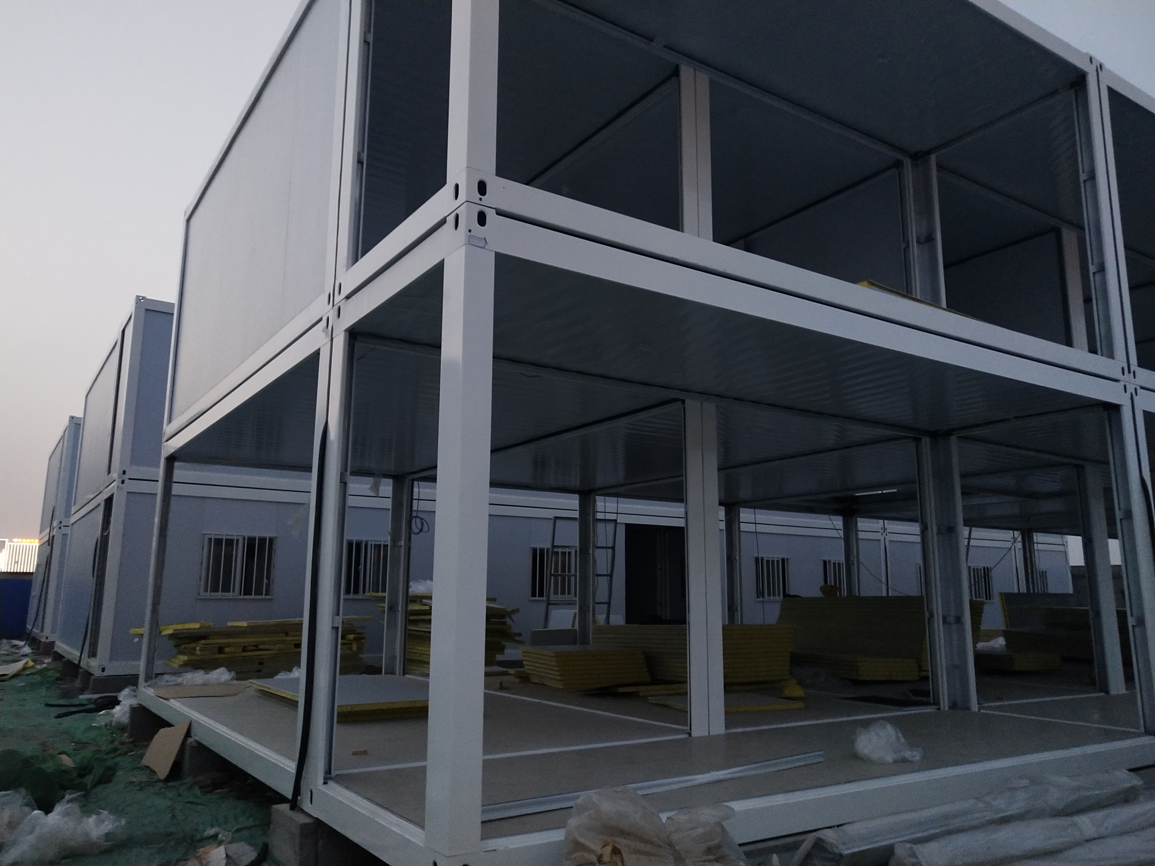 集裝箱式房綠色環(huán)保的住人集裝箱房生產(chǎn)直銷商