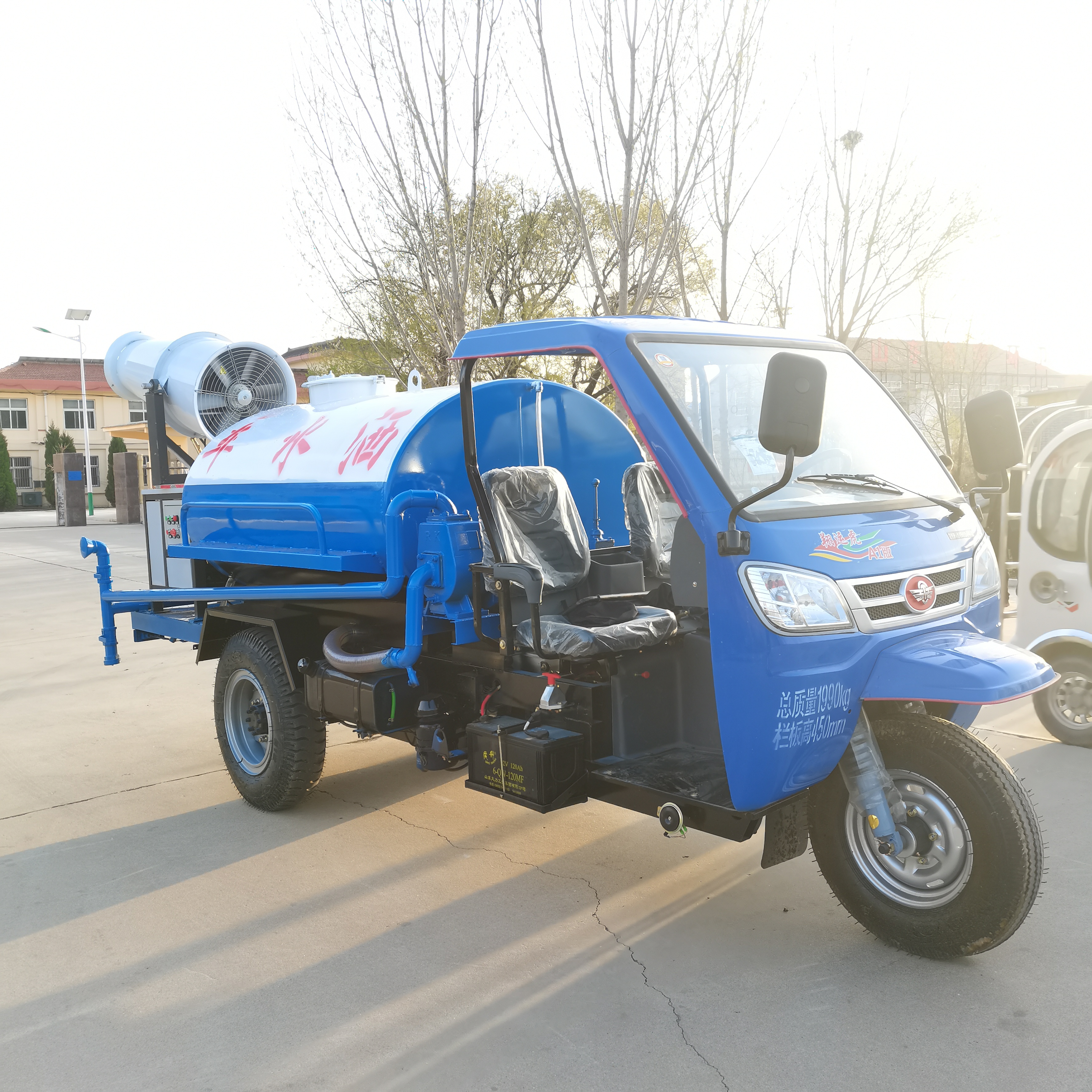 霧炮灑水車哪里好  霧炮灑水車哪里有