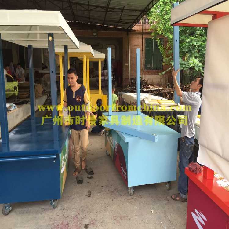 鄂爾多斯步行街售賣亭 集裝箱售貨車 火車頭販賣花車