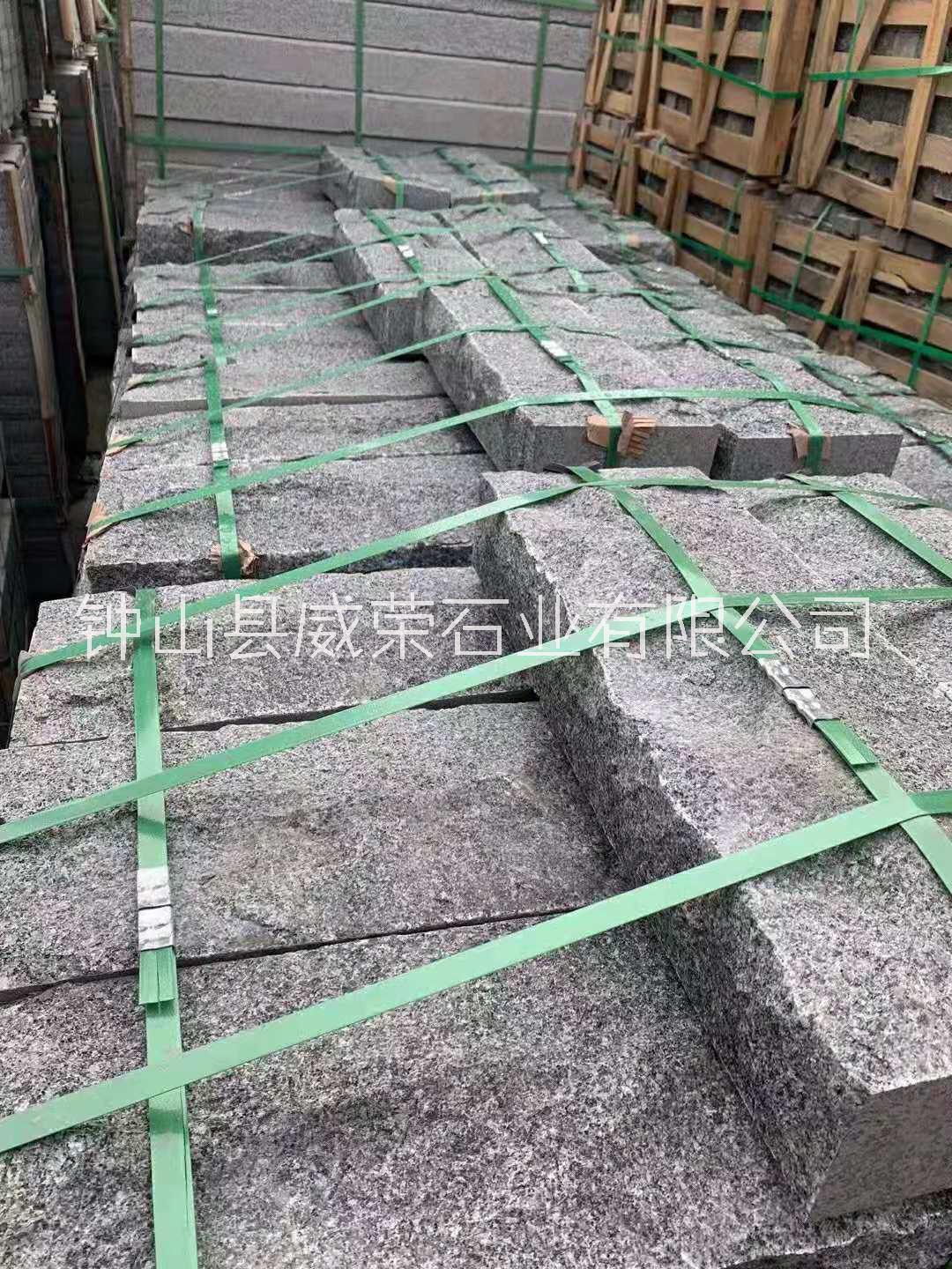 鐘山青光板 新老礦芝麻黑石材廠家