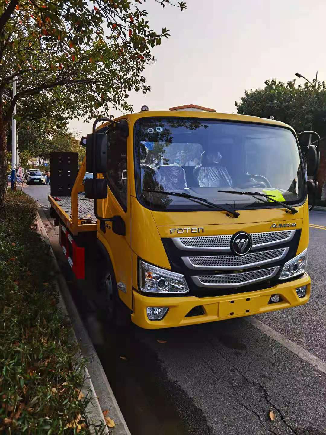 佛山拖車救援服務(wù)公司 拖車服務(wù)