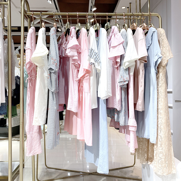 品牌折扣女裝優(yōu)貝妮時尚夏裝貨源批發(fā)泰蓮娜折扣女裝批發(fā)走份