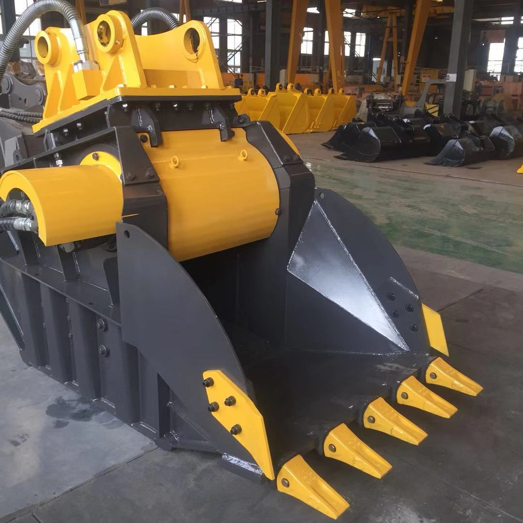 卡特破碎機(jī)   混泥土回收破碎斗圖片