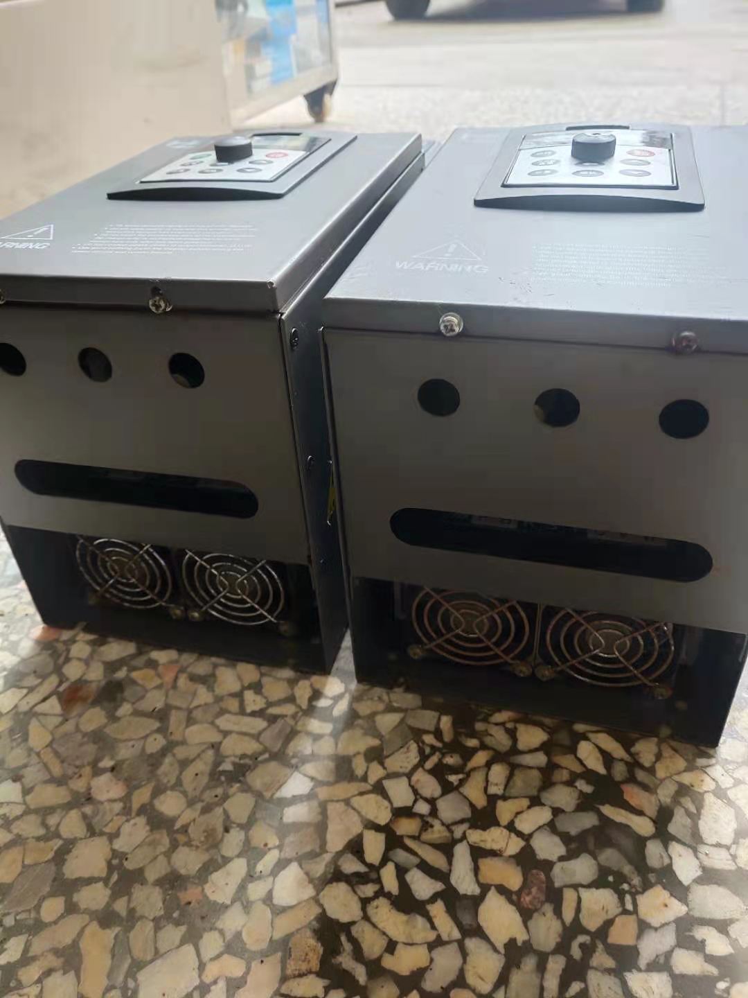 上海紅旗秦變頻器RF6500-7R5G-4,380V,7.5KW變頻器