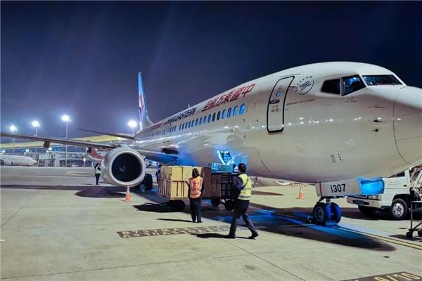 成都到泰國國際快遞 成都到泰國空派 成都防護(hù)用品國際出口